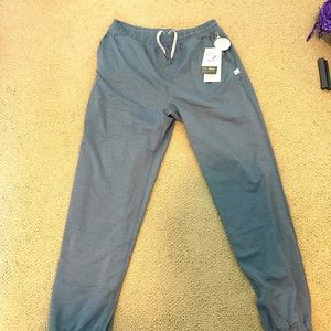 NWT vuori Boyfriend joggers